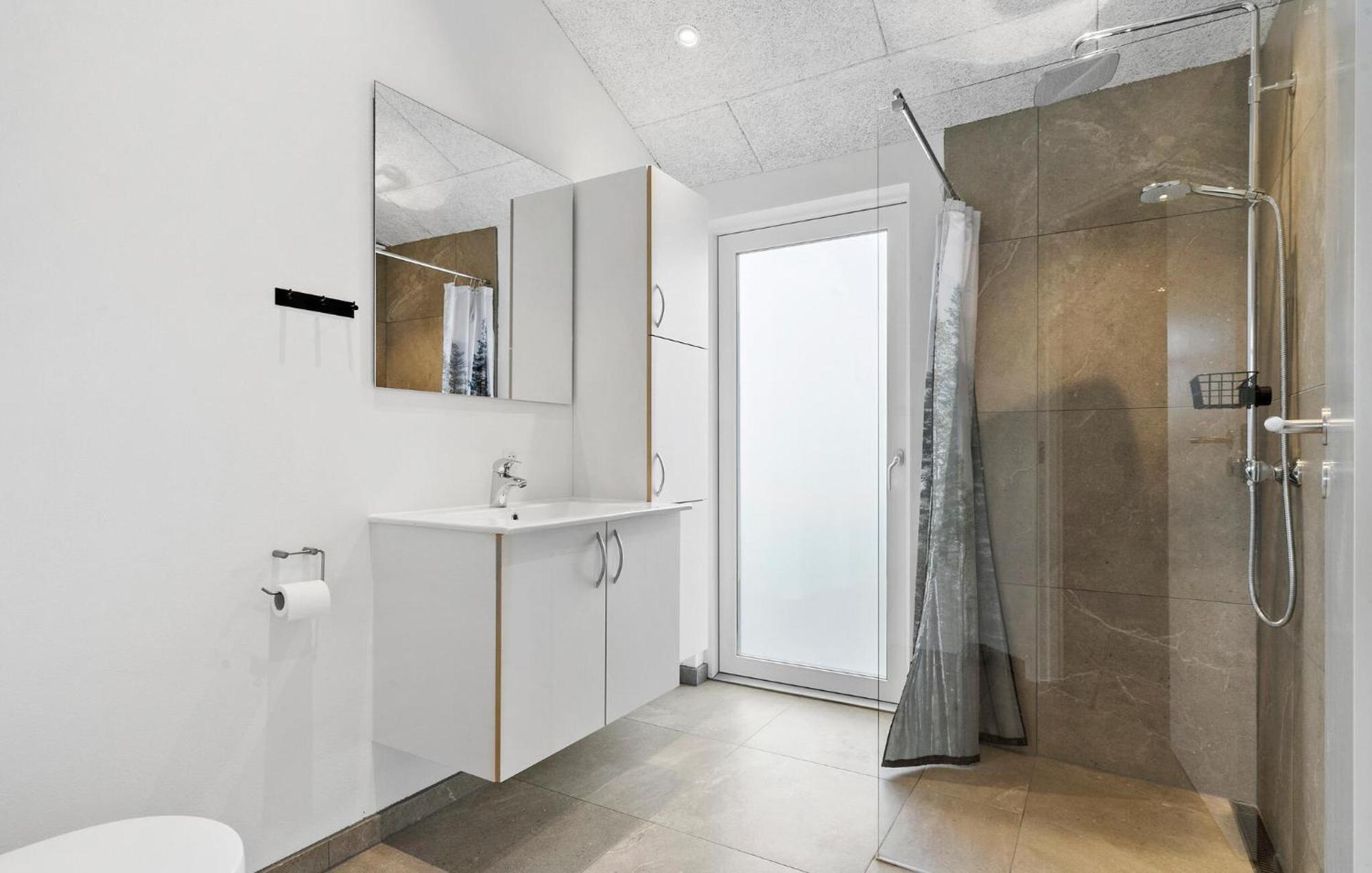 Beautiful Home In Tarm With Sauna Exteriér fotografie