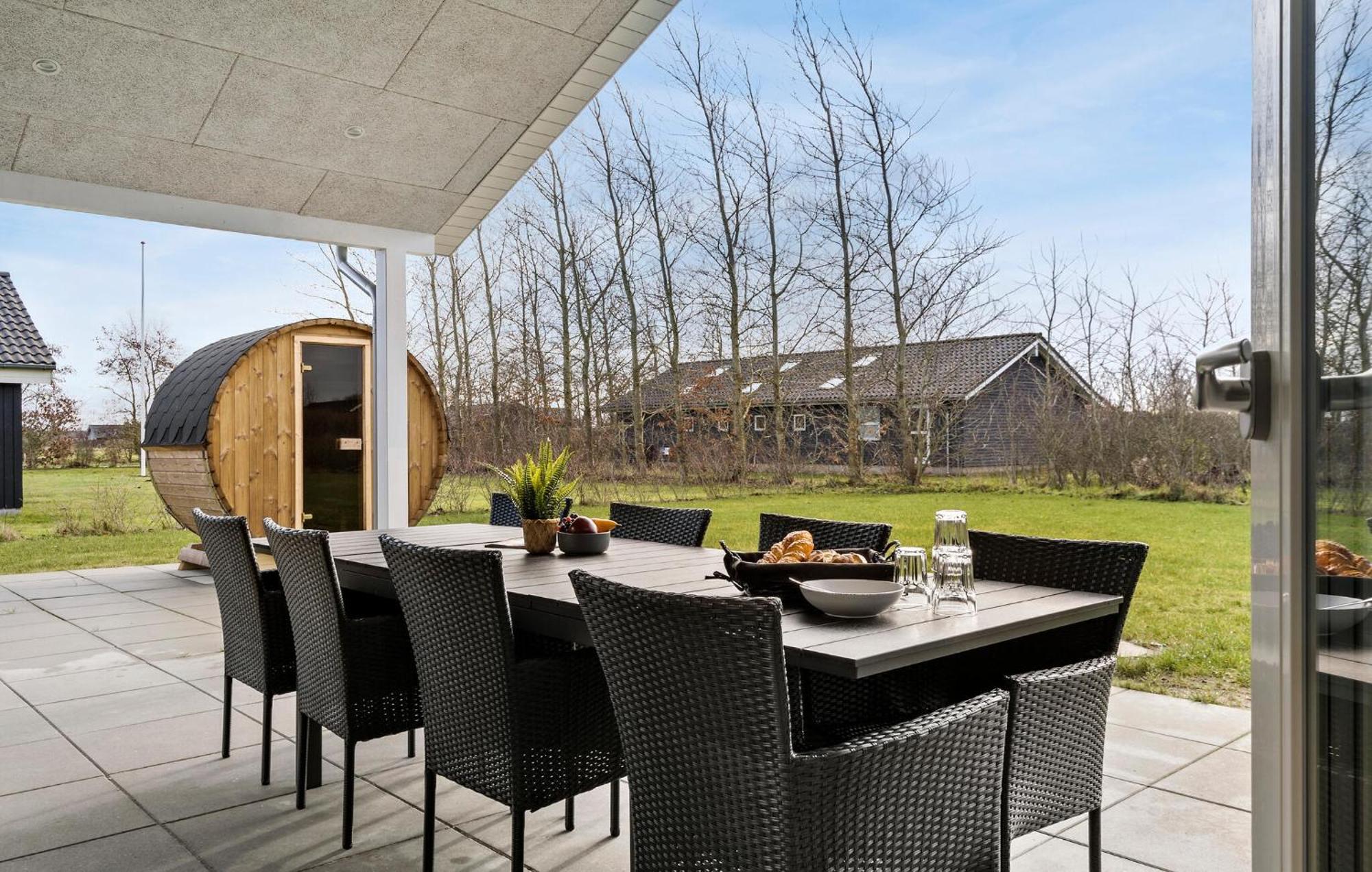 Beautiful Home In Tarm With Sauna Exteriér fotografie